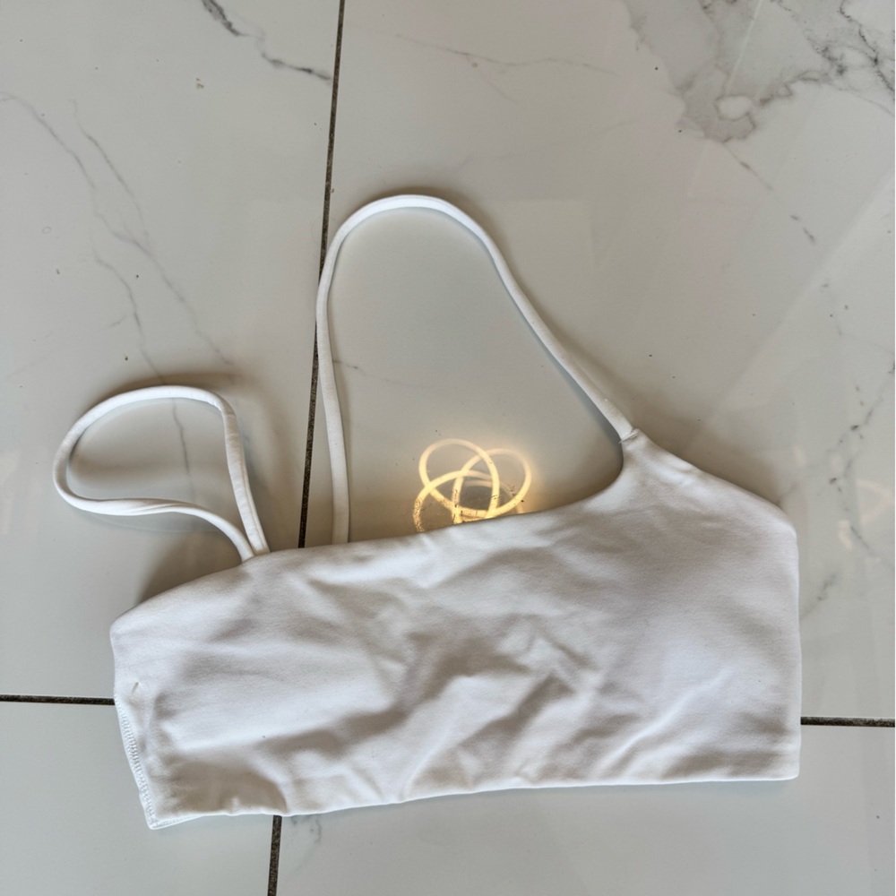 Align one shoulder bra
